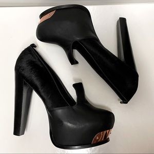 Messeca Black Wrapped Platform Stacked Heel Sz10